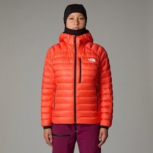 THE NORTH FACE SUMMIT BREITHORN HOODED DOWN JACKET WOMEN'S radiant orange